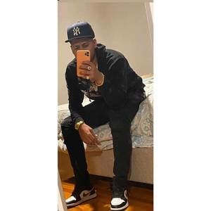 Meet your Posher, Claudio